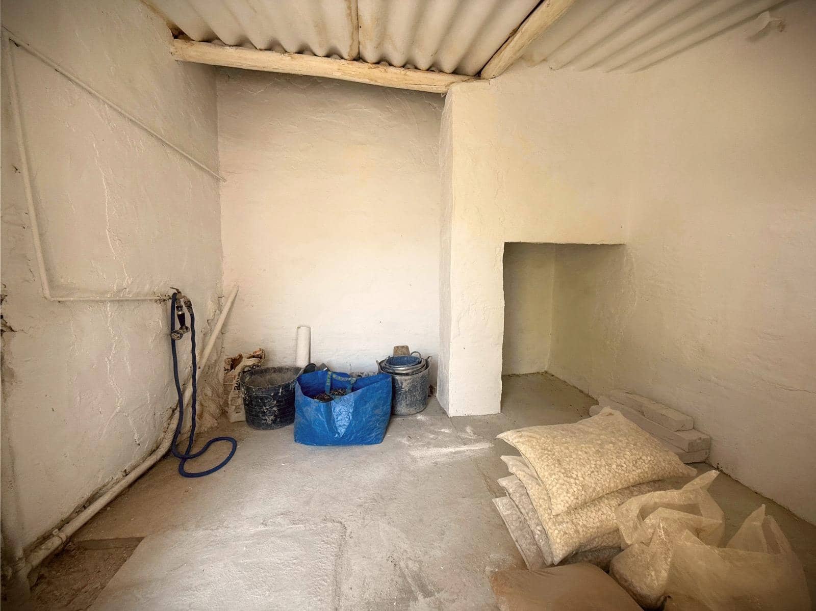 3 bedroom Finca/Country House for sale in Villanueva de Algaidas with garage - € 179,000 (Ref: 9892439)