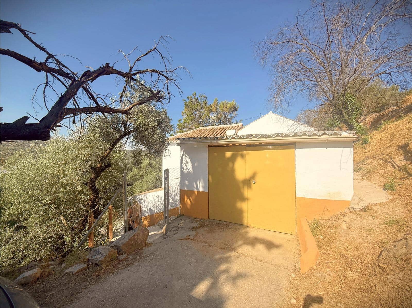 3 bedroom Finca/Country House for sale in Villanueva de Algaidas with garage - € 179,000 (Ref: 9892439)
