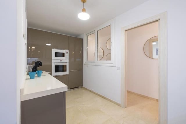 4 makuuhuone Asunto myytävänä paikassa Fuengirola - 495 000 € (Ref: 9896396)