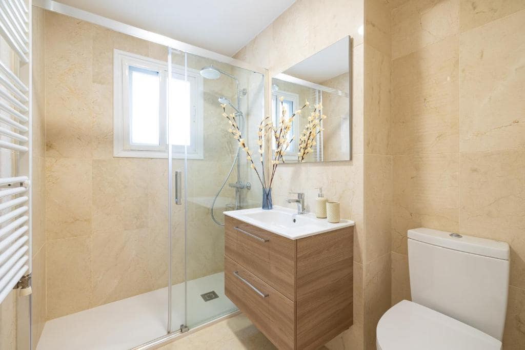 4 makuuhuone Asunto myytävänä paikassa Fuengirola - 495 000 € (Ref: 9896396)