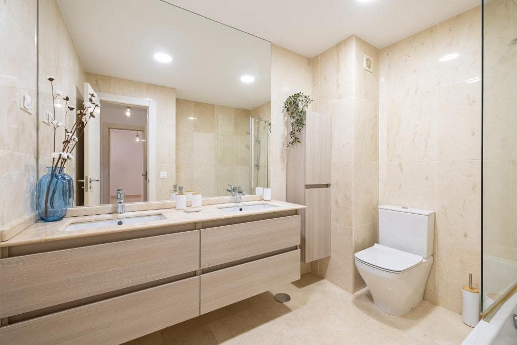 4 makuuhuone Asunto myytävänä paikassa Fuengirola - 495 000 € (Ref: 9896396)