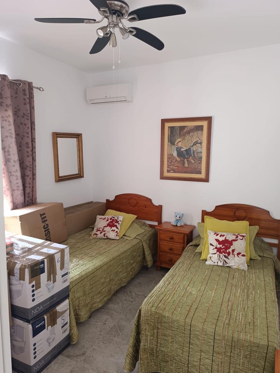 4 bedroom Townhouse for sale in Benalmadena with pool garage - € 650,000 (Ref: 9924656)