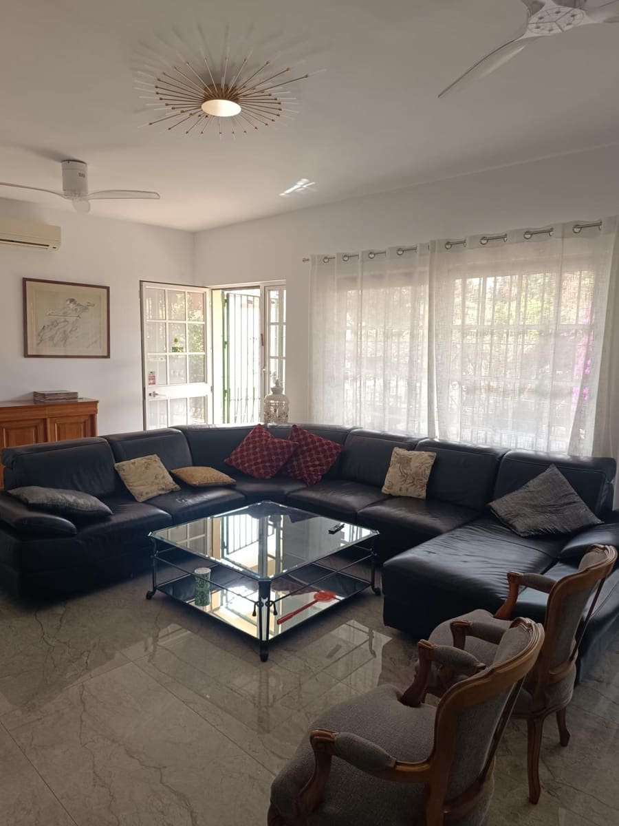 4 bedroom Townhouse for sale in Benalmadena with pool garage - € 650,000 (Ref: 9924656)
