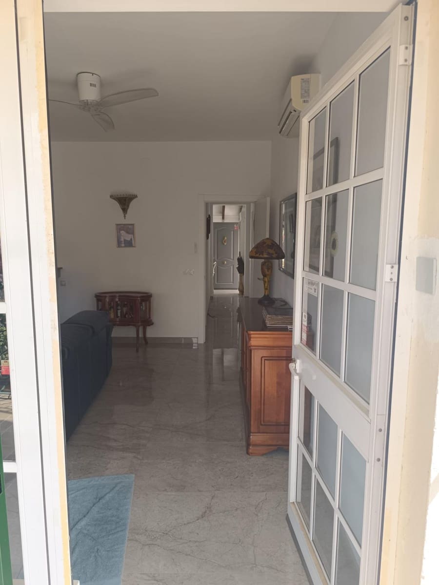 4 bedroom Townhouse for sale in Benalmadena with pool garage - € 650,000 (Ref: 9924656)