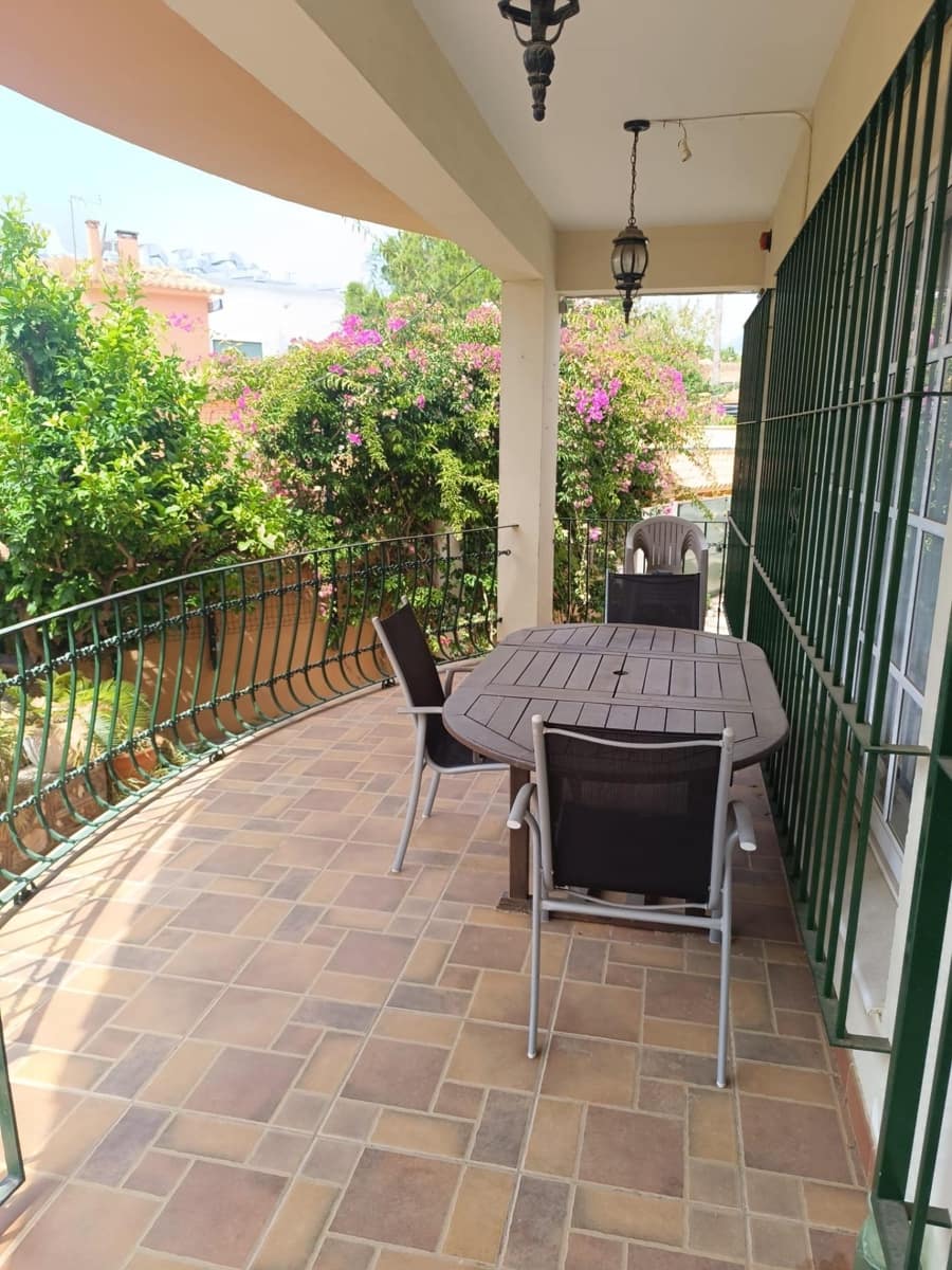 4 bedroom Townhouse for sale in Benalmadena with pool garage - € 650,000 (Ref: 9924656)