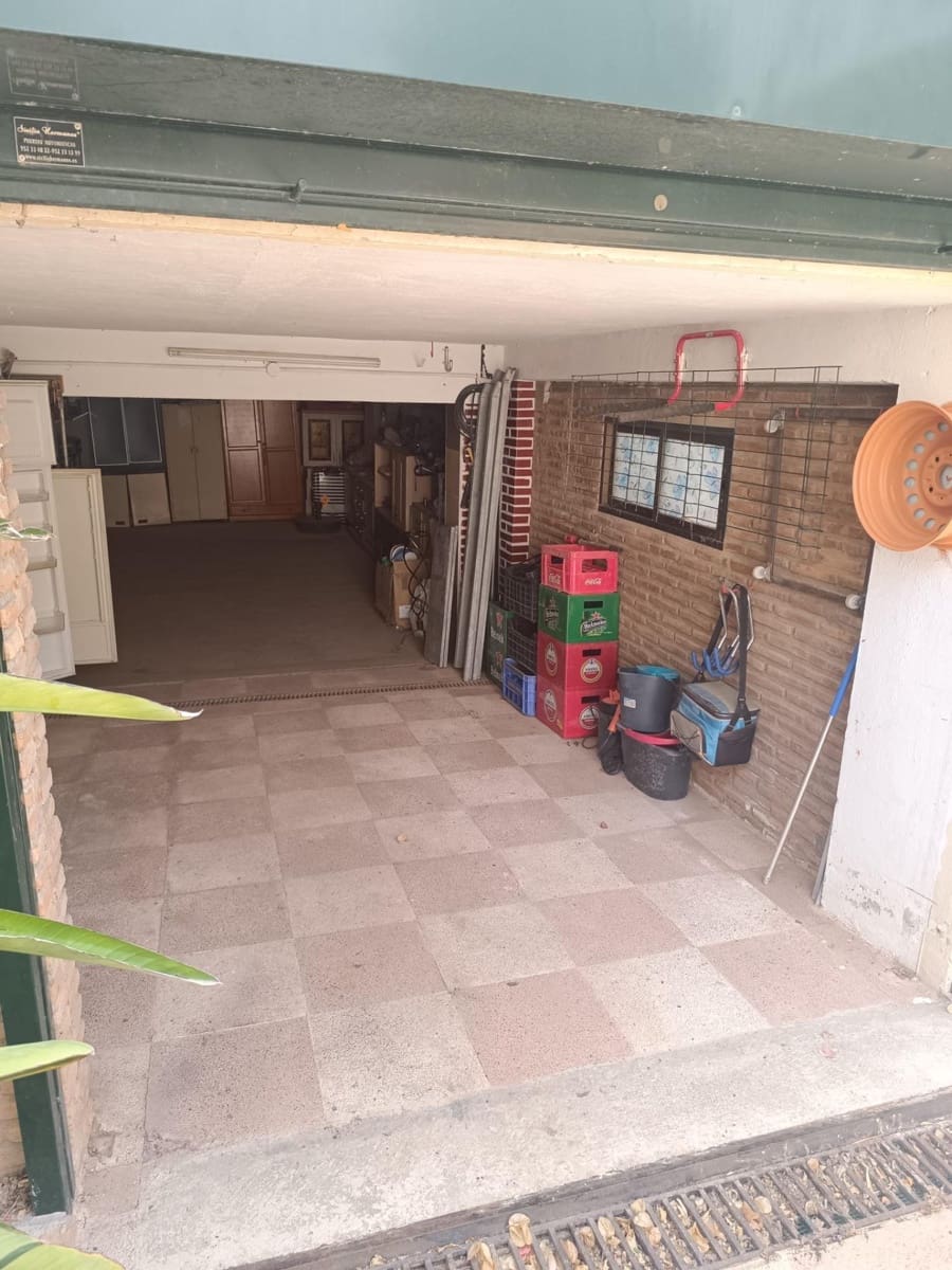 4 bedroom Townhouse for sale in Benalmadena with pool garage - € 650,000 (Ref: 9924656)