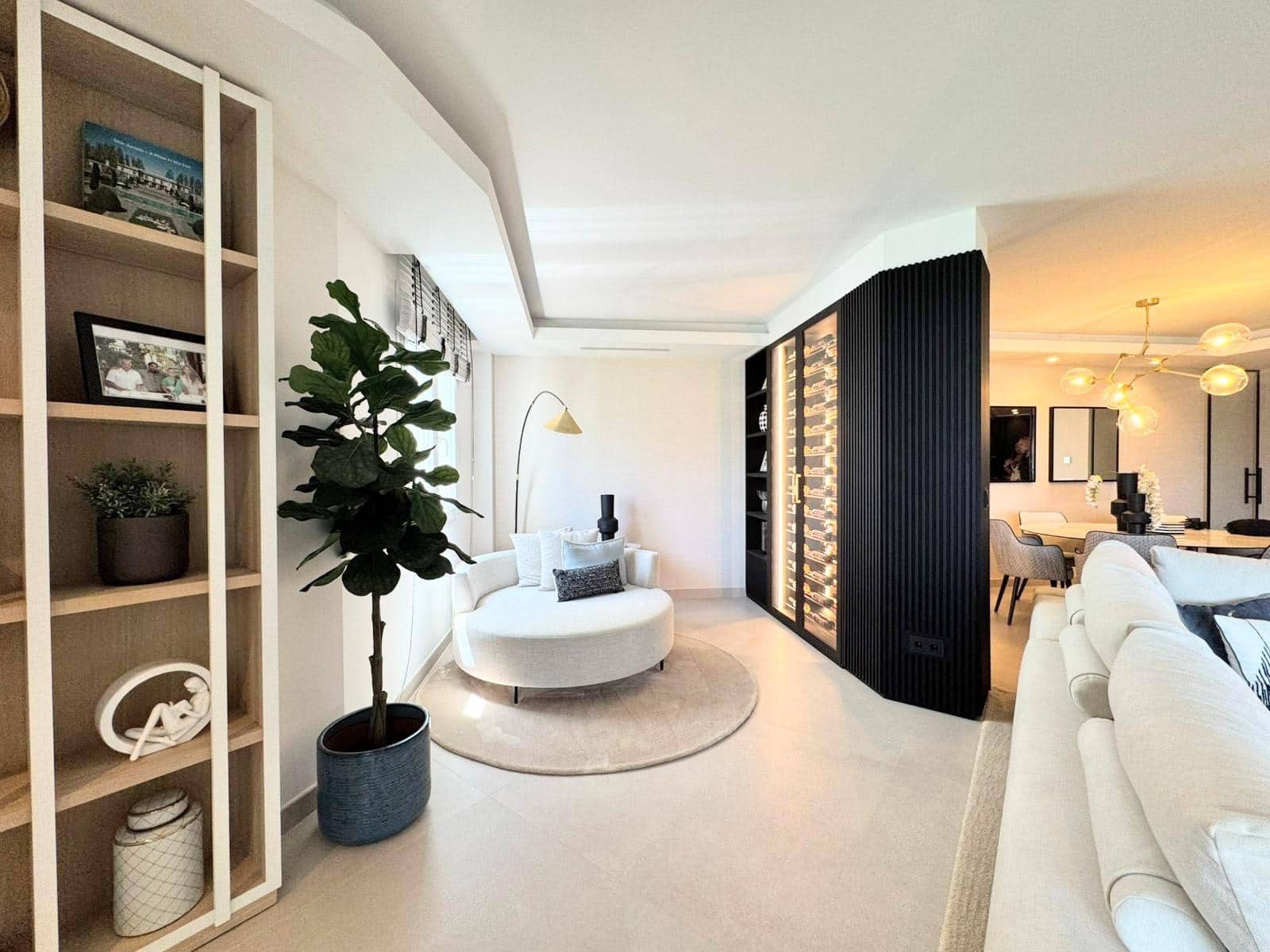 3 bedroom Flat for sale in Puerto Banus with pool garage - € 2,333,000 (Ref: 9930816)