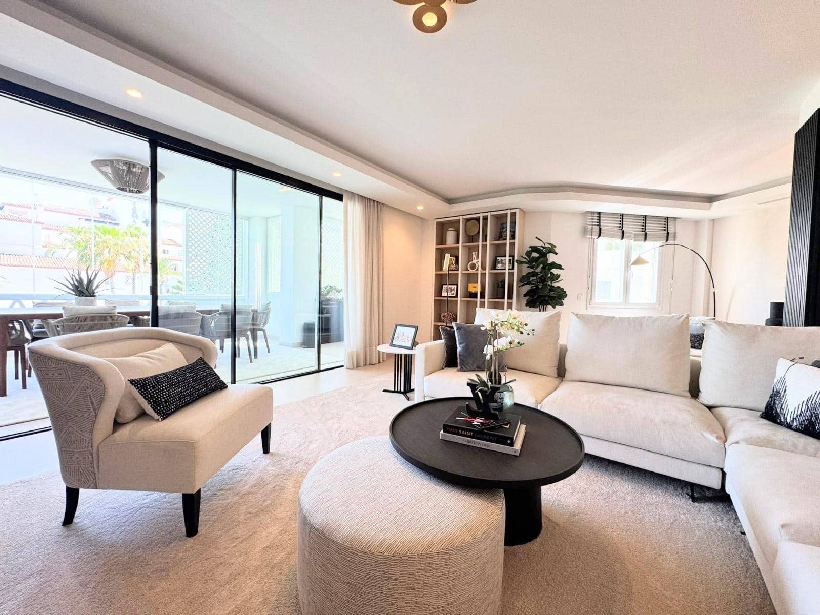 3 bedroom Flat for sale in Puerto Banus with pool garage - € 2,333,000 (Ref: 9930816)