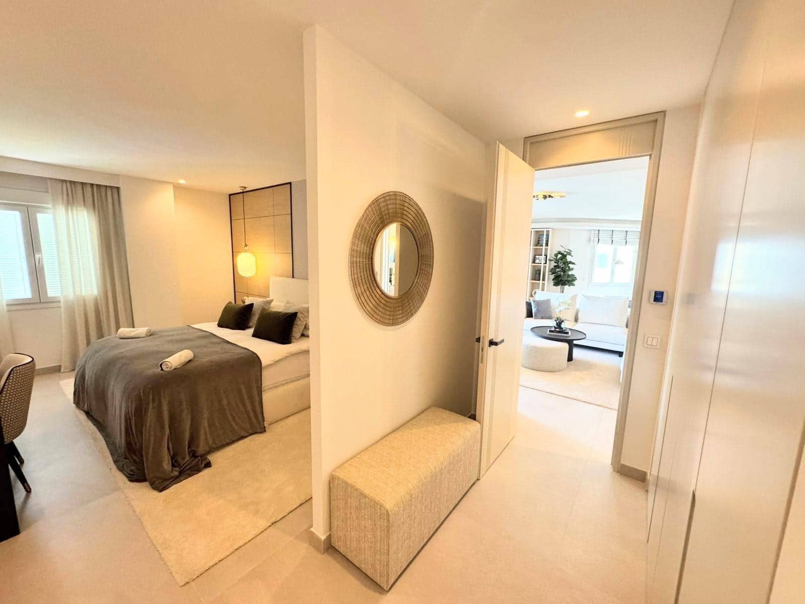 3 bedroom Flat for sale in Puerto Banus with pool garage - € 2,333,000 (Ref: 9930816)