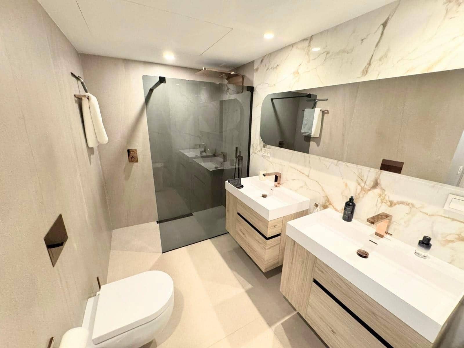 3 bedroom Flat for sale in Puerto Banus with pool garage - € 2,333,000 (Ref: 9930816)