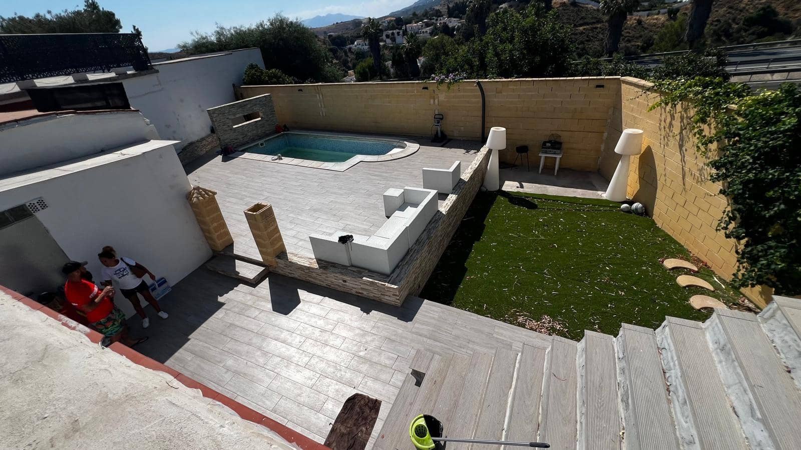 3 soveværelse Villa til salg i Fuengirola med swimmingpool - € 270.000 (Ref: 9936460)