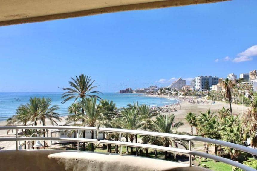 Piso de 2 habitaciones en Benalmádena en venta con piscina garaje - 720.000 € (Ref: 9938275)