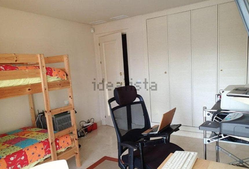 Piso de 2 habitaciones en Benalmádena en venta con piscina garaje - 720.000 € (Ref: 9938275)