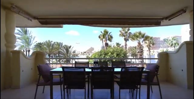 2 soverom Leilighet til salgs i Benalmádena med svømmebasseng garasje - € 720 000 (Ref: 9938275)