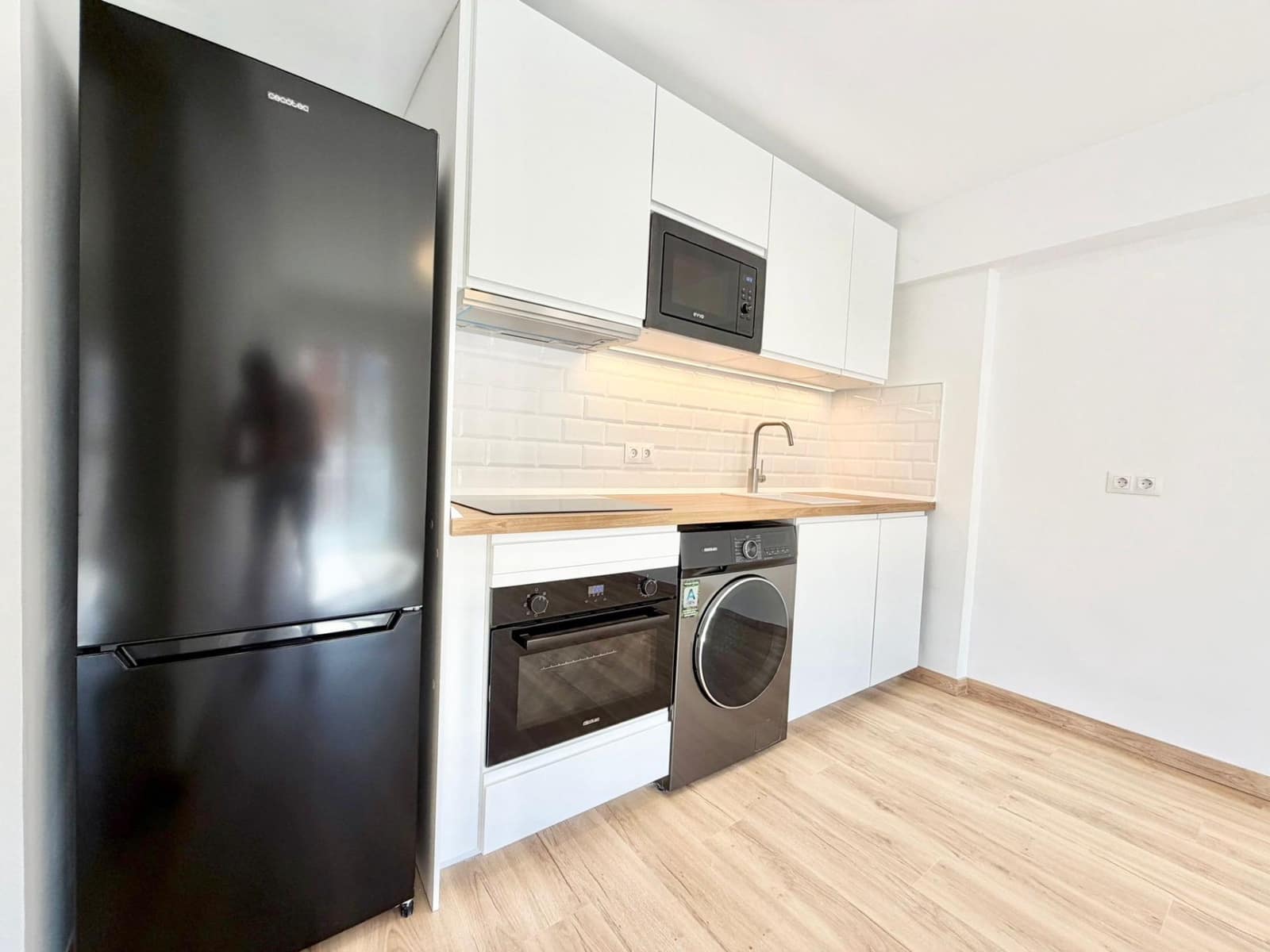 2 sovrum Lägenhet till salu i Benalmadena med pool - 285 000 € (Ref: 9949855)