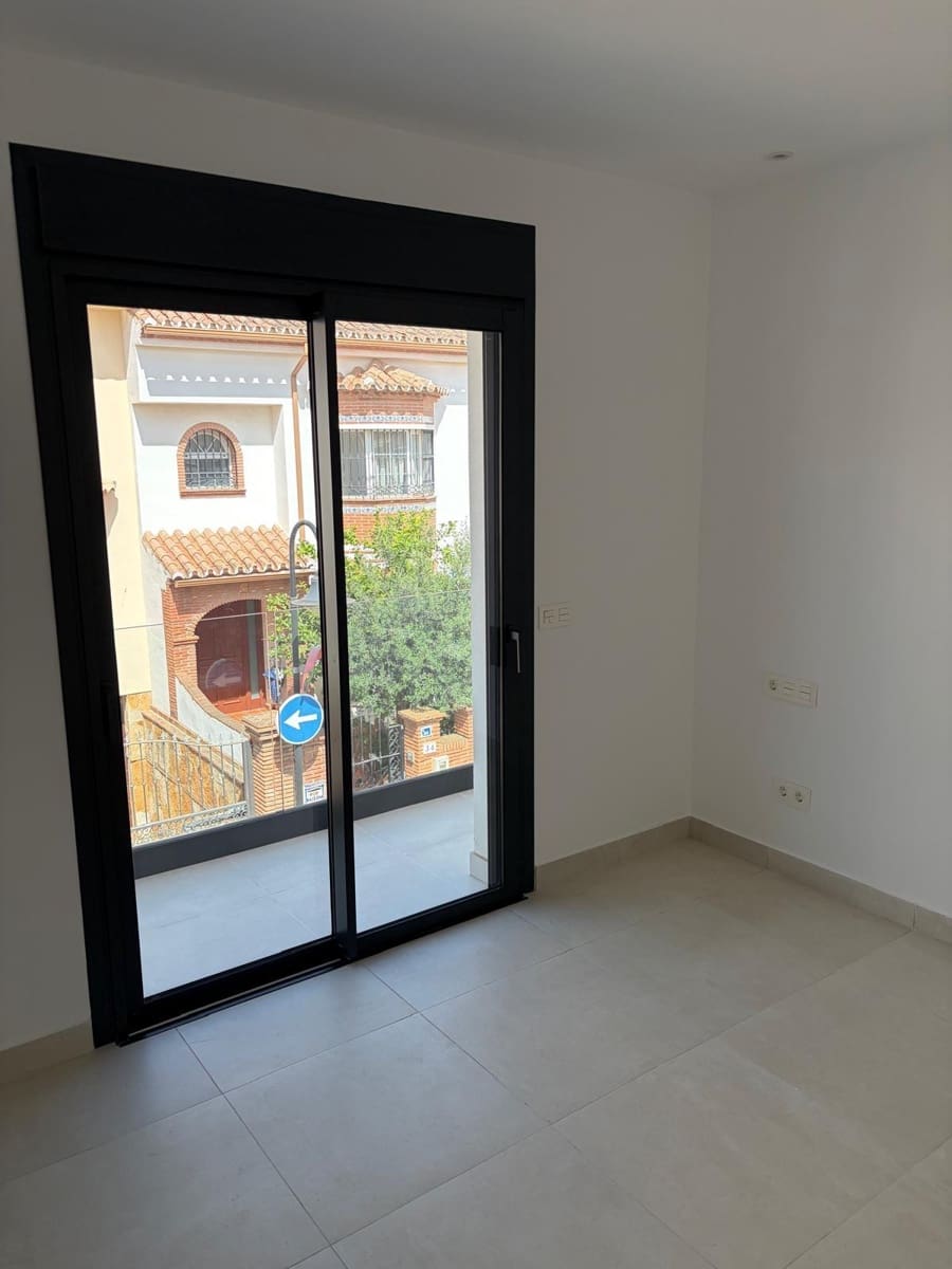 3 bedroom Terraced Villa for sale in Las Lagunas de Mijas with pool garage - € 455,000 (Ref: 9958042)