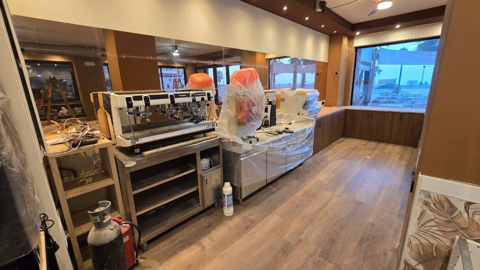 Erhverv til salg i Fuengirola - € 1.500.000 (Ref: 9994305)