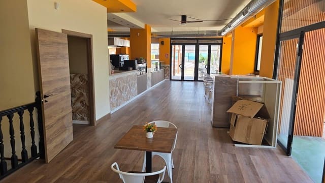 Erhverv til salg i Los Boliches , Fuengirola - € 1.500.000 (Ref: 9994305)