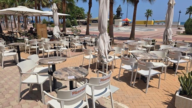 Erhverv til salg i Los Boliches , Fuengirola - € 1.500.000 (Ref: 9994305)