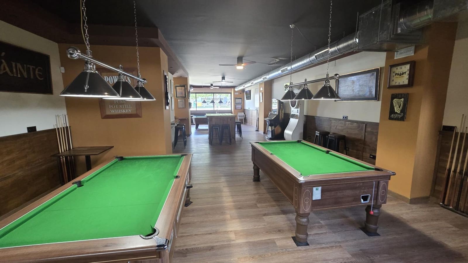 Erhverv til salg i Fuengirola - € 1.500.000 (Ref: 9994305)
