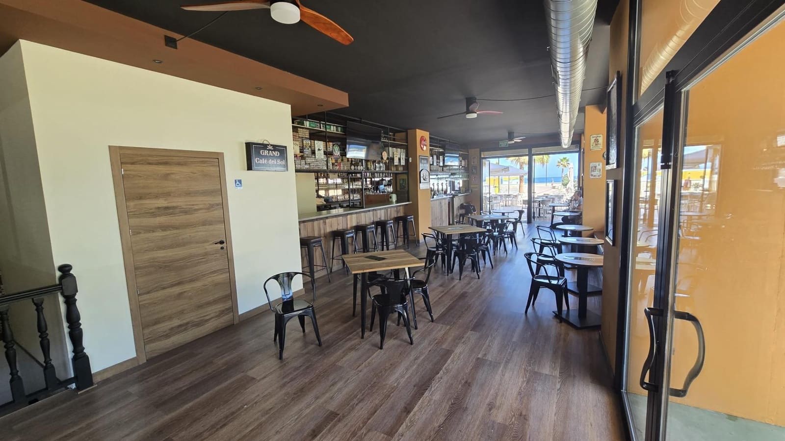 Erhverv til salg i Fuengirola - € 1.500.000 (Ref: 9994305)