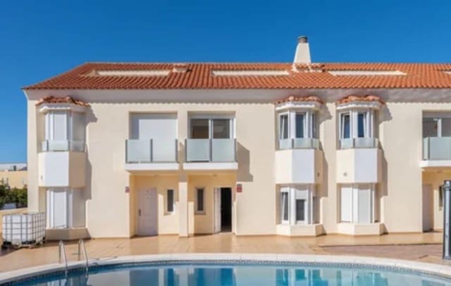 4 soverom Rekkehus til salgs i Fuengirola med svømmebasseng garasje - € 499 000 (Ref: 9998871)