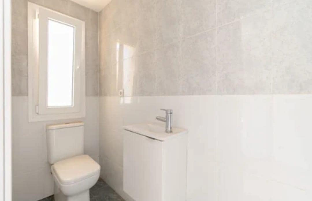 4 soverom Rekkehus til salgs i Fuengirola med svømmebasseng garasje - € 499 000 (Ref: 9998871)