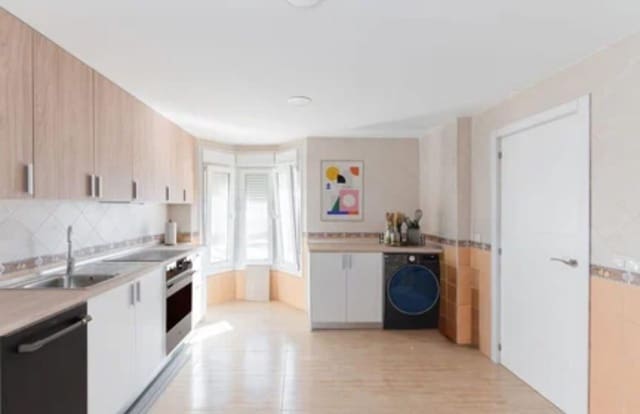 4 soverom Rekkehus til salgs i Fuengirola med svømmebasseng garasje - € 499 000 (Ref: 9998871)