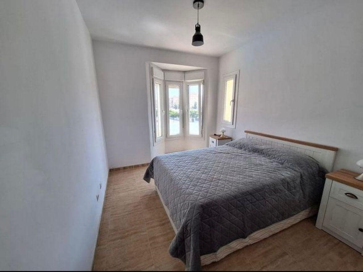 4 soverom Rekkehus til salgs i Fuengirola med svømmebasseng garasje - € 499 000 (Ref: 9998871)