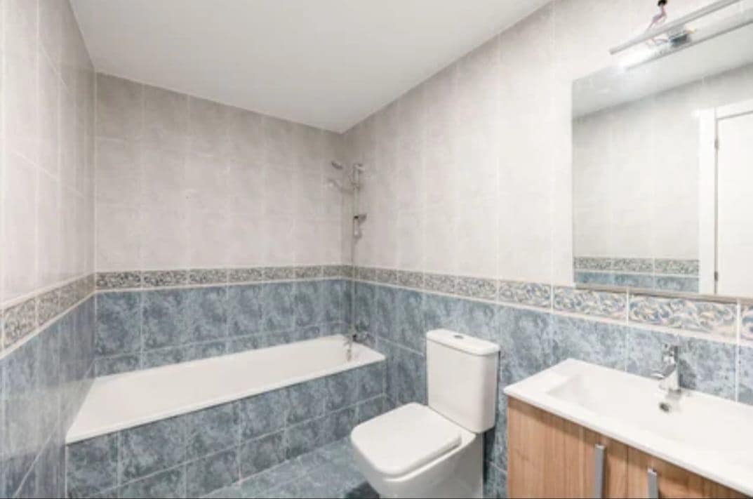 4 soverom Rekkehus til salgs i Fuengirola med svømmebasseng garasje - € 499 000 (Ref: 9998871)