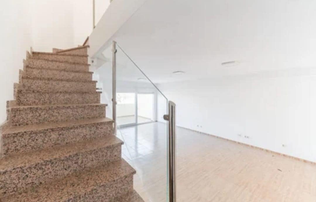 4 soverom Rekkehus til salgs i Fuengirola med svømmebasseng garasje - € 499 000 (Ref: 9998871)