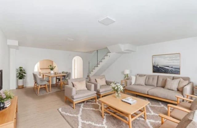 4 soverom Rekkehus til salgs i Fuengirola med svømmebasseng garasje - € 499 000 (Ref: 9998871)