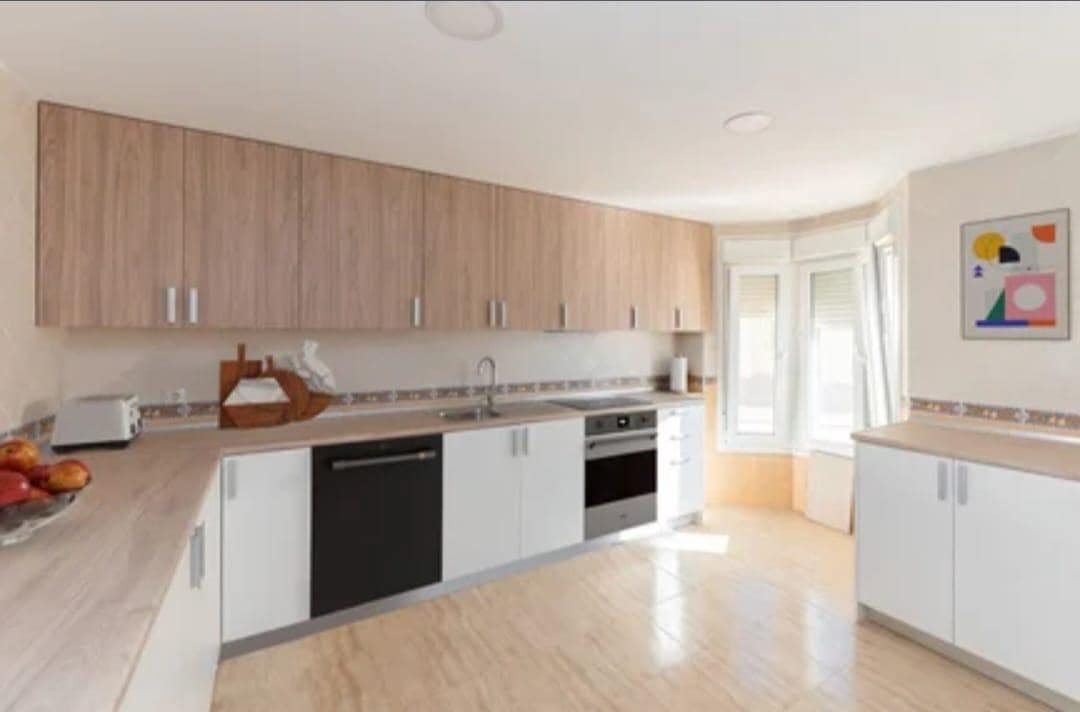4 soverom Rekkehus til salgs i Fuengirola med svømmebasseng garasje - € 499 000 (Ref: 9998871)