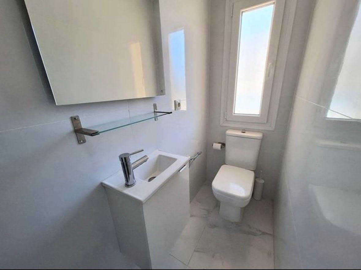 4 soverom Rekkehus til salgs i Fuengirola med svømmebasseng garasje - € 499 000 (Ref: 9998871)