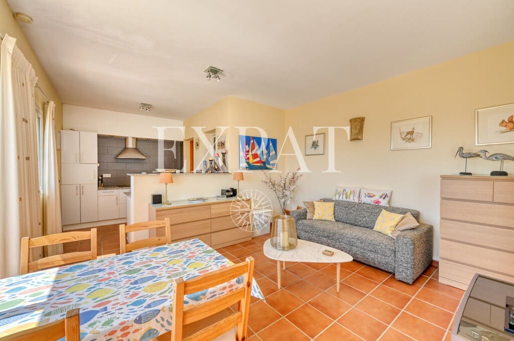 4 makuuhuone Maalaistalo myytävänä paikassa Arenas mukana uima-altaan - 895 000 € (Ref: 10038698)