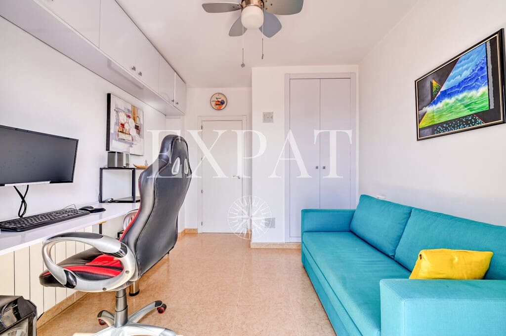 3 sypialnia Finka/Dom wiejski na sprzedaż w Sayalonga z basenem garażem - 875 000 € (Ref: 10080586)