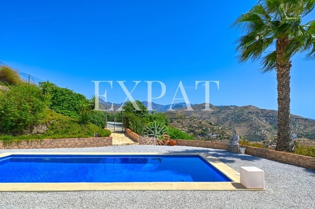 3 sypialnia Finka/Dom wiejski na sprzedaż w Sayalonga z basenem garażem - 875 000 € (Ref: 10080586)