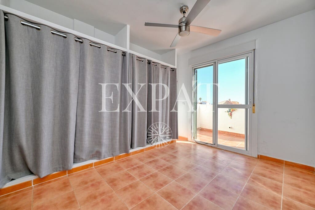 2 slaapkamer Huis te huur in Benajarafe met zwembad - € 1.200 (Ref: 10099798)
