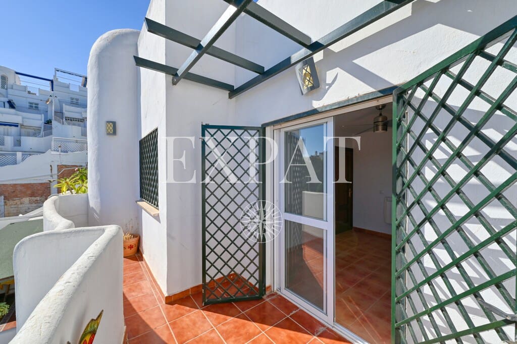 2 slaapkamer Huis te huur in Benajarafe met zwembad - € 1.200 (Ref: 10099798)