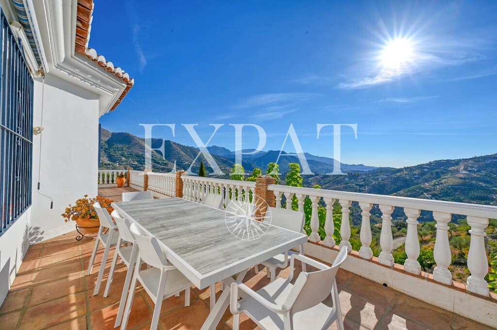 5 chambre Finca/Maison de Campagne à vendre à Competa avec piscine - 720 000 € (Ref: 10123587)