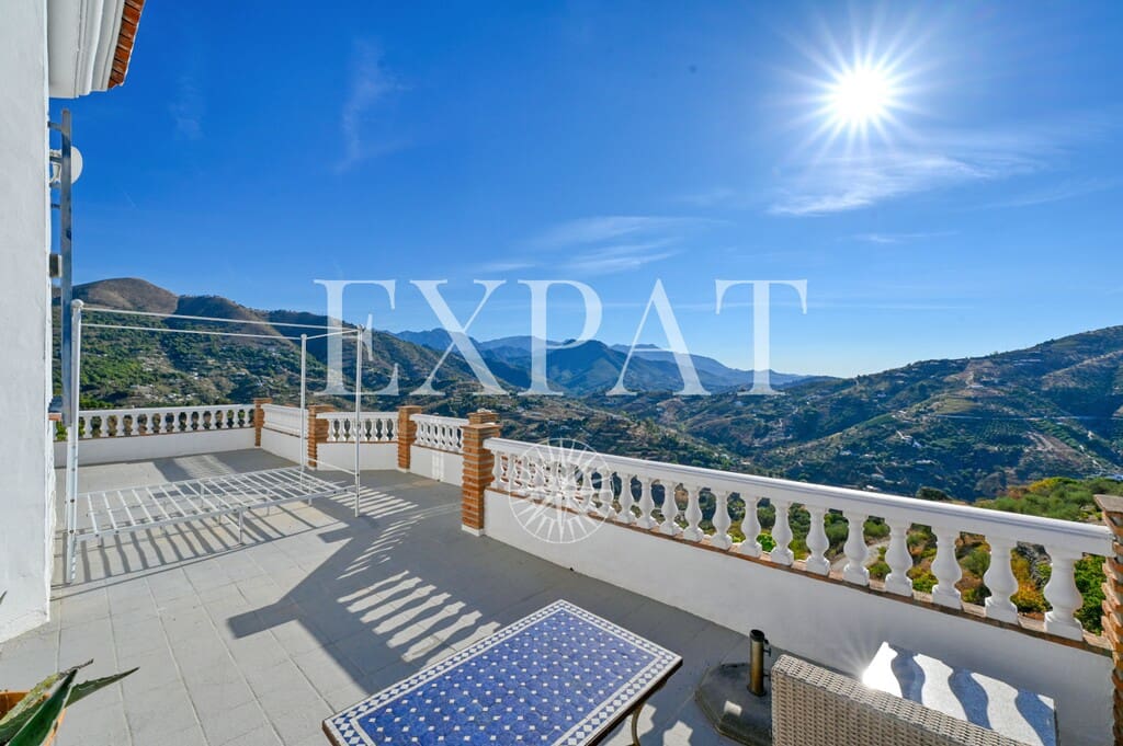 5 chambre Finca/Maison de Campagne à vendre à Competa avec piscine - 720 000 € (Ref: 10123587)