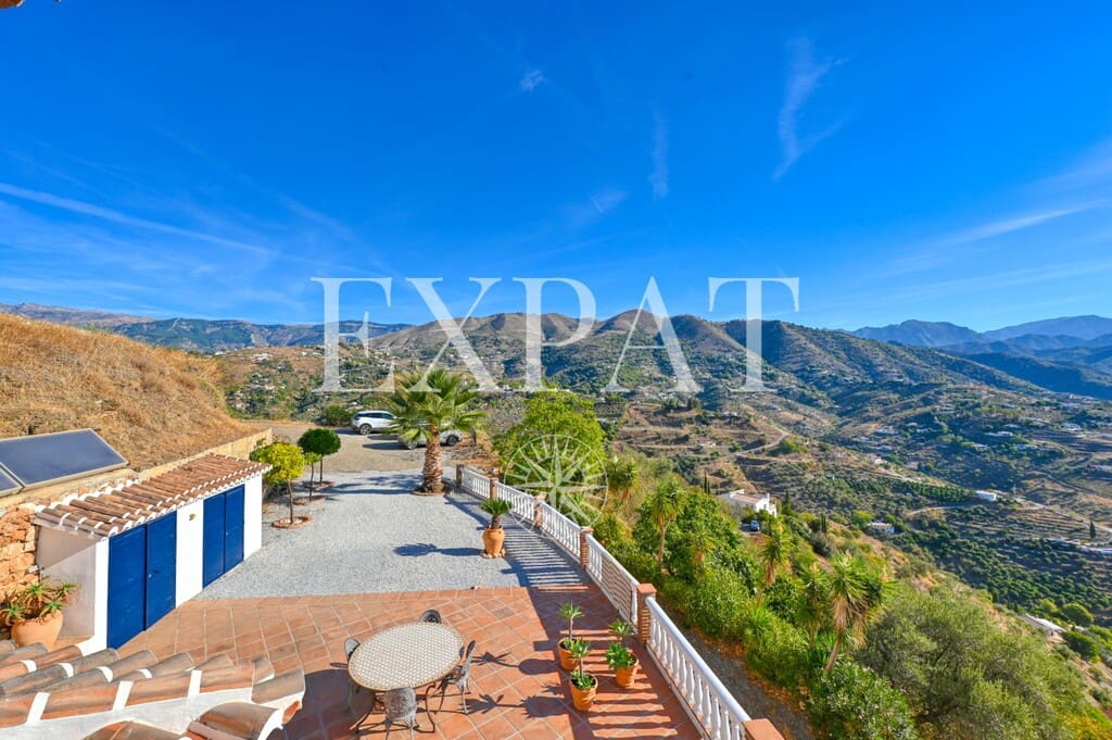 5 chambre Finca/Maison de Campagne à vendre à Competa avec piscine - 720 000 € (Ref: 10123587)