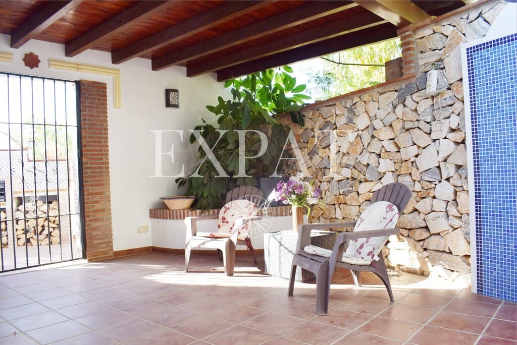 7 quarto Quinta/Casa Rural para venda em Competa com piscina garagem - 1 495 000 € (Ref: 10131371)