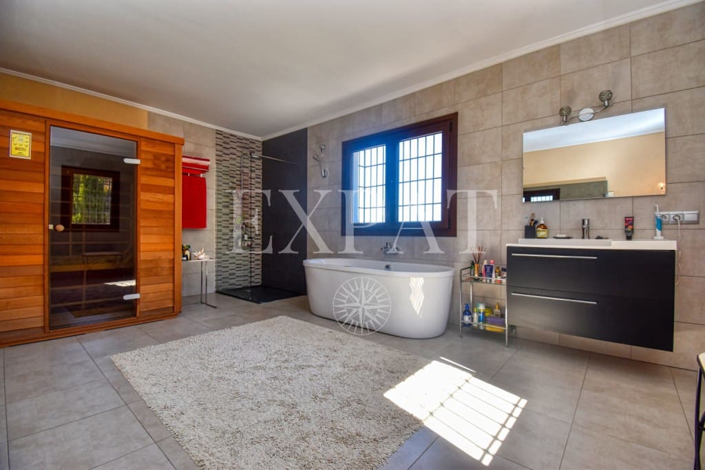 7 soveværelse Finca/Landehus til salg i Torrox med swimmingpool - € 880.000 (Ref: 6337745)