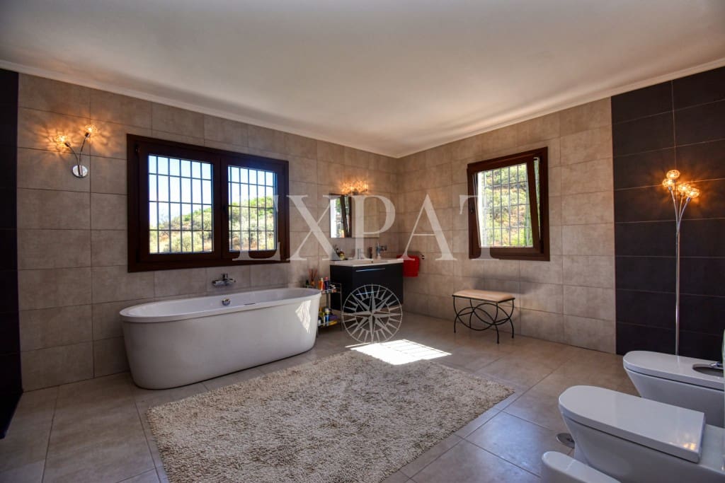 7 soveværelse Finca/Landehus til salg i Torrox med swimmingpool - € 880.000 (Ref: 6337745)