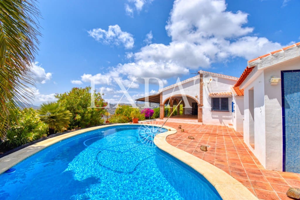 2 bedroom Finca/Country House for sale in Sayalonga with pool - € 455,000 (Ref: 7078054)