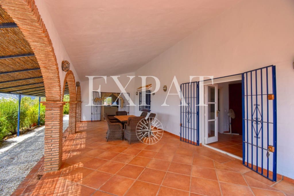 2 bedroom Finca/Country House for sale in Sayalonga with pool - € 455,000 (Ref: 7078054)
