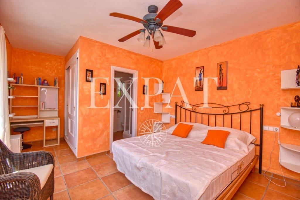 2 bedroom Finca/Country House for sale in Sayalonga with pool - € 455,000 (Ref: 7078054)