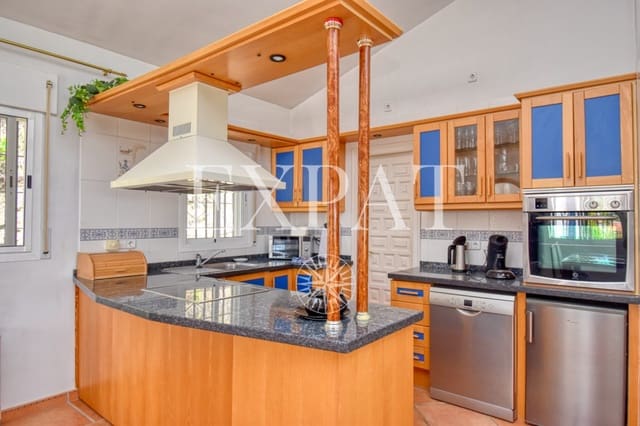 2 soveværelse Finca/Landehus til salg i Sayalonga med swimmingpool - € 455.000 (Ref: 7078054)