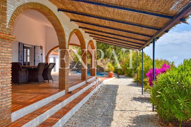 2 soveværelse Finca/Landehus til salg i Sayalonga med swimmingpool - € 455.000 (Ref: 7078054)